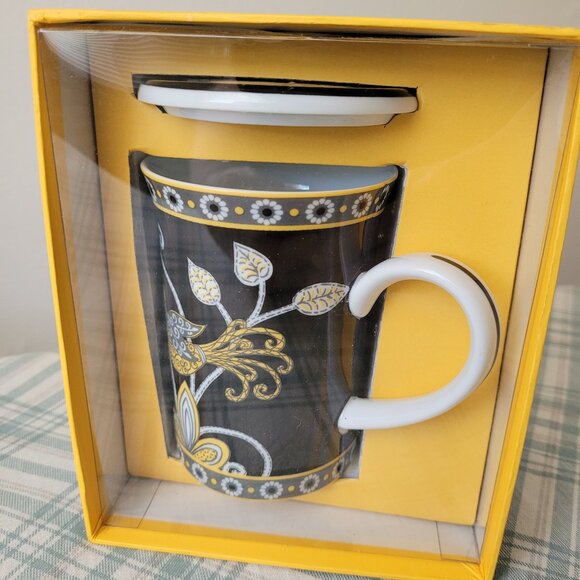 Tea & Coffee mug w/ flowers design - Picture 1 of 4